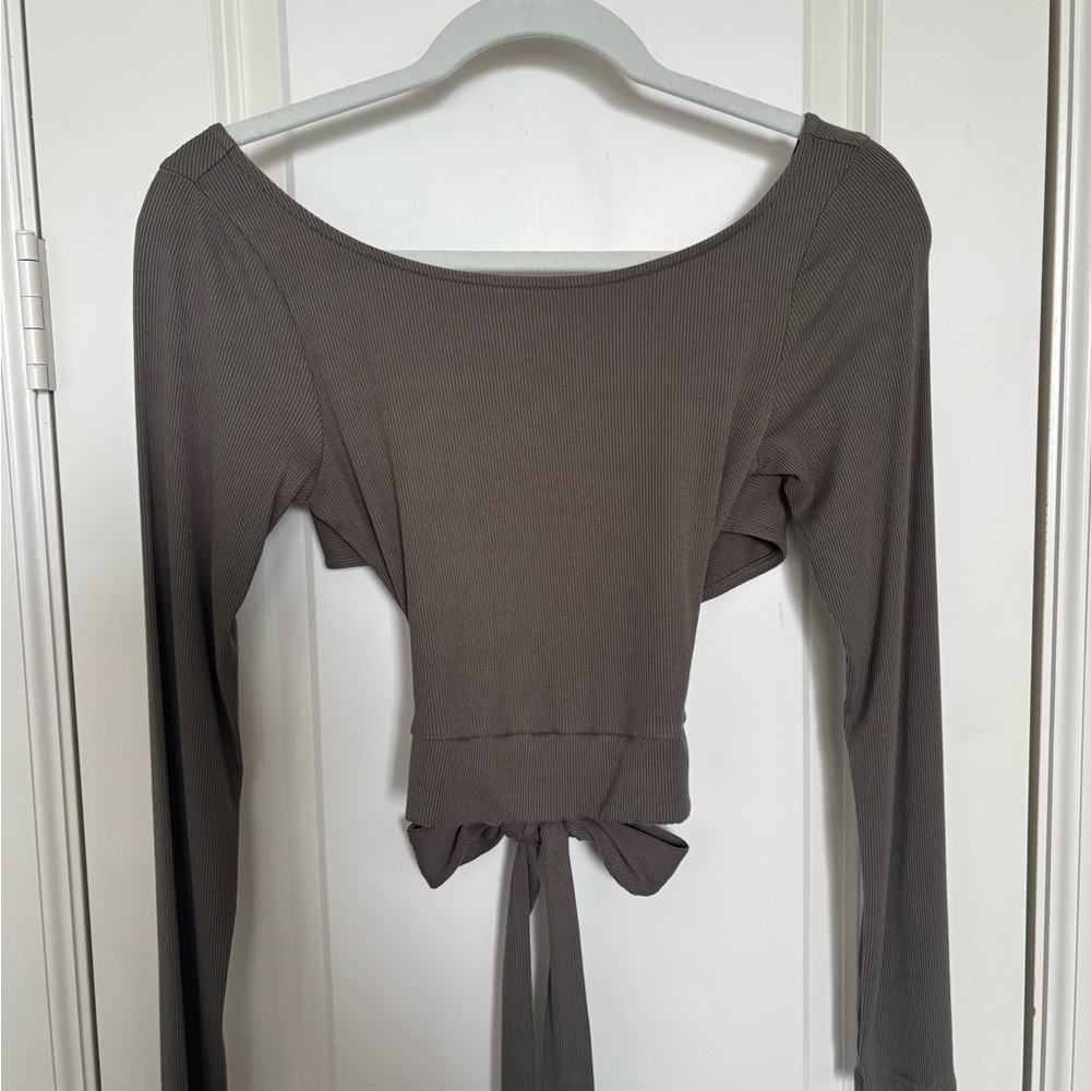 Elegant Gray Long Sleeve Women's Top